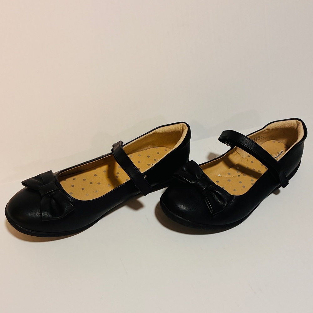 Cat & Jack Black Mary Jane Dress Shoes with Bow Accent